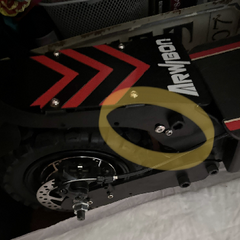 vis pour garde-boue arrière Q30