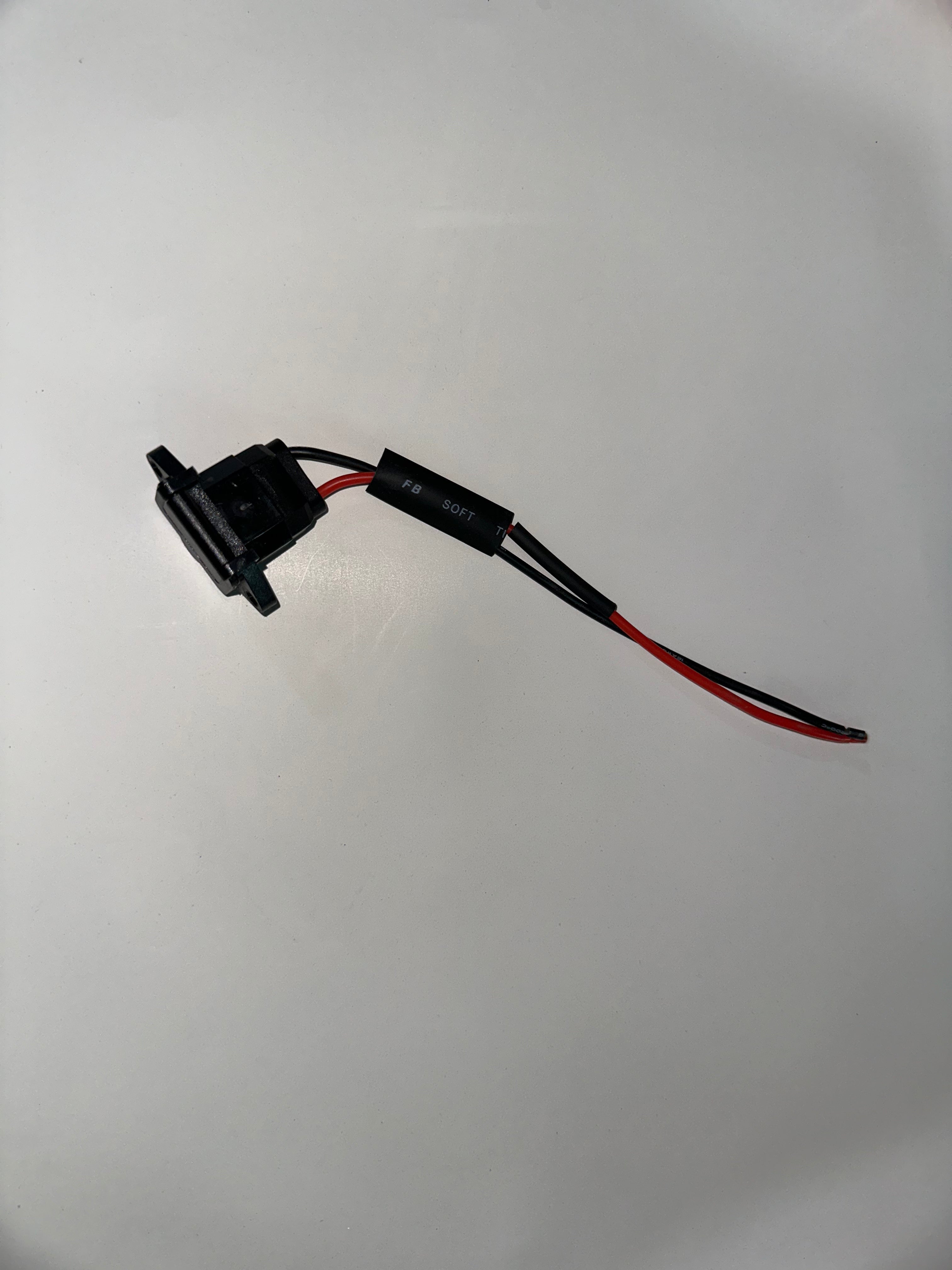 Arwibon GT08 Scooter Charging Port
